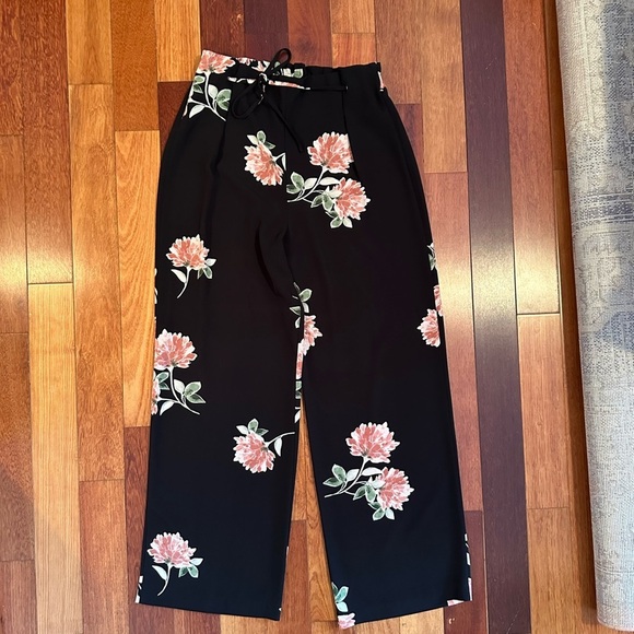 Dynamite | Black and pink floral wise leg pants size large - Picture 1 of 6